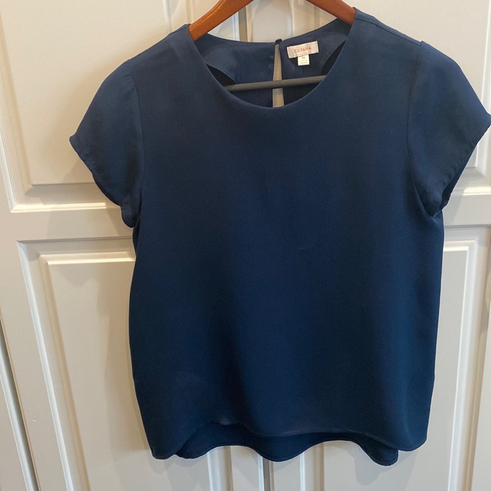 Cuyana XS short sleeve blue blouse
